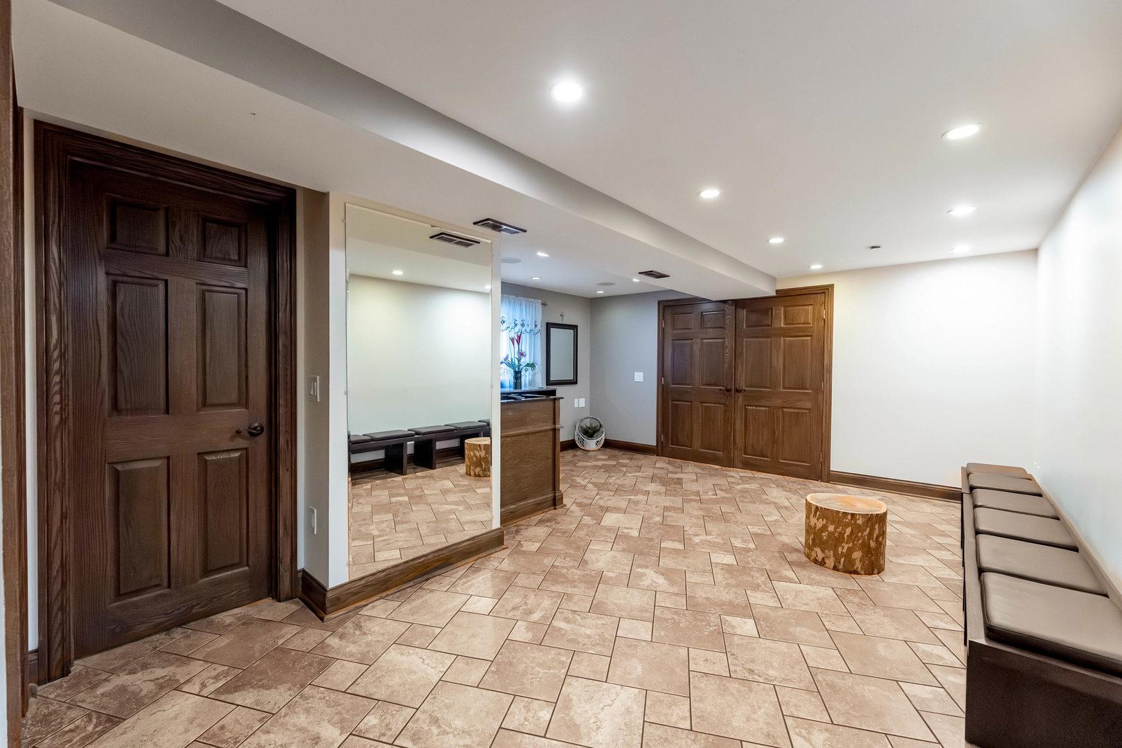 8518 S 79th Court, Justice, IL 60458