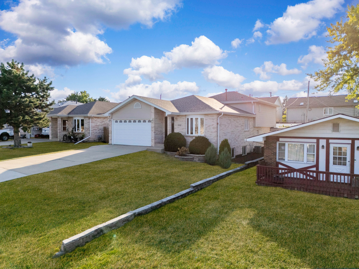 8518 S 79th Court, Justice, IL 60458