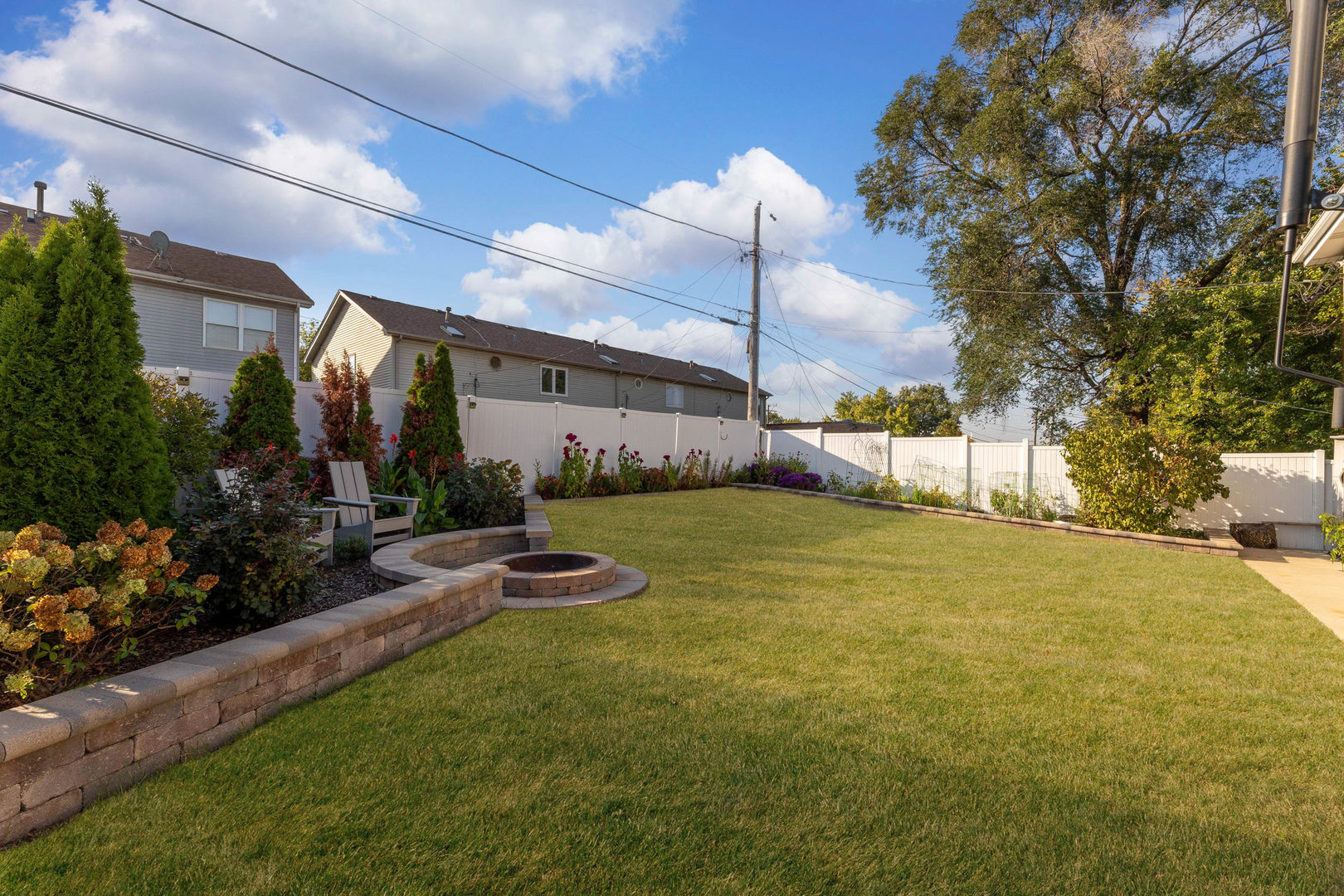 8518 S 79th Court, Justice, IL 60458