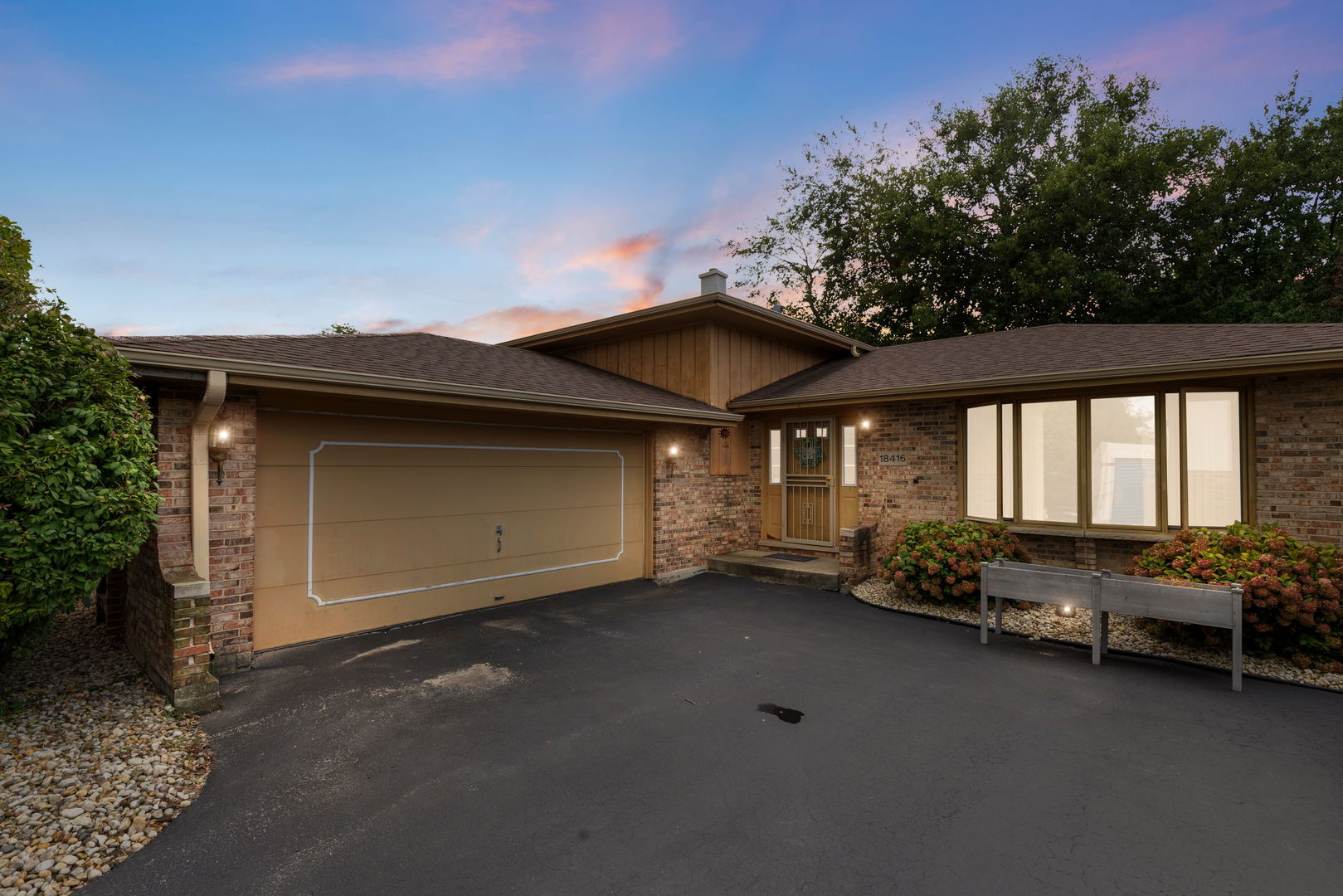 18416 Willow Lane, Lansing, IL 60438