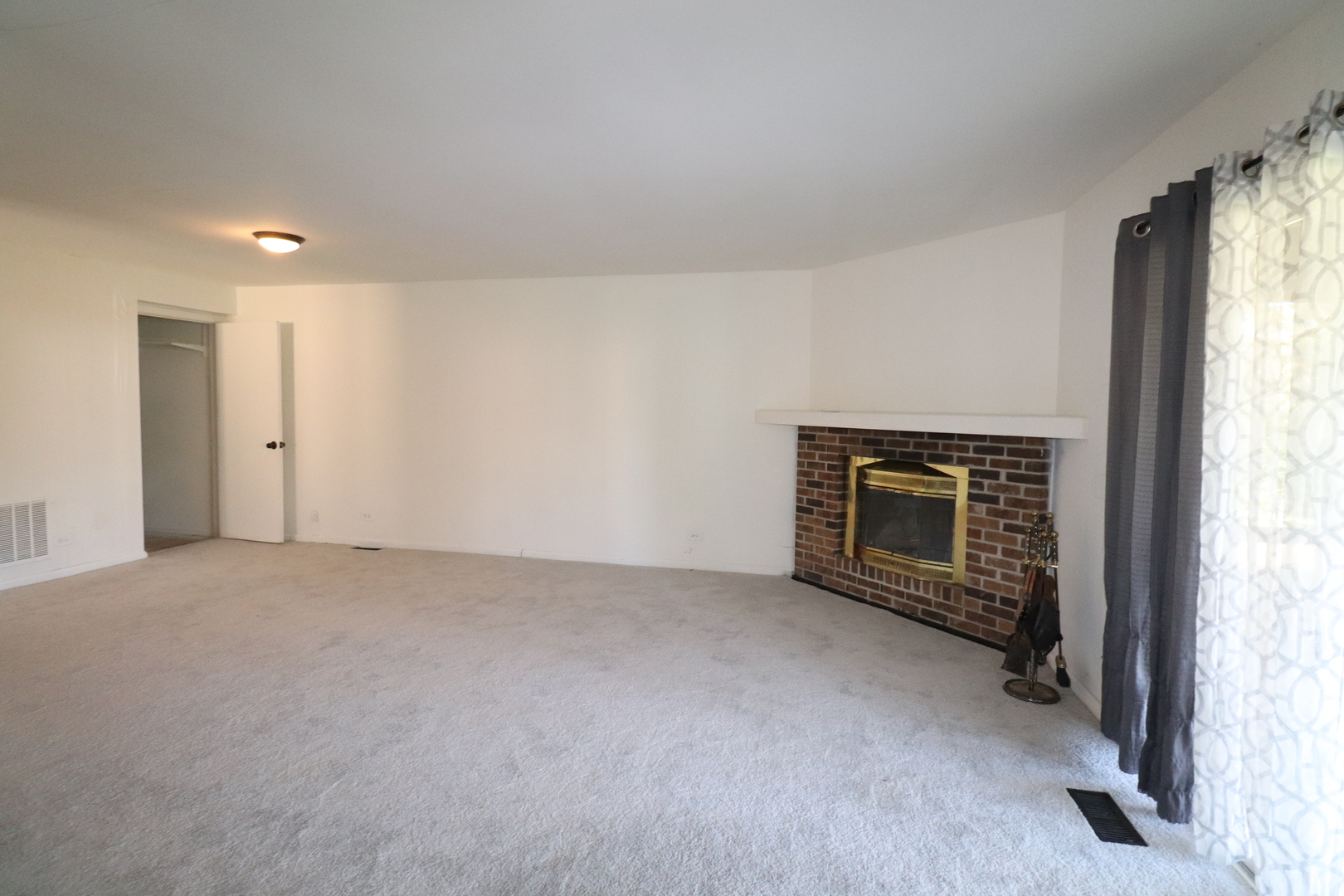 316 Morningside Drive #B, Bloomingdale, IL 60108