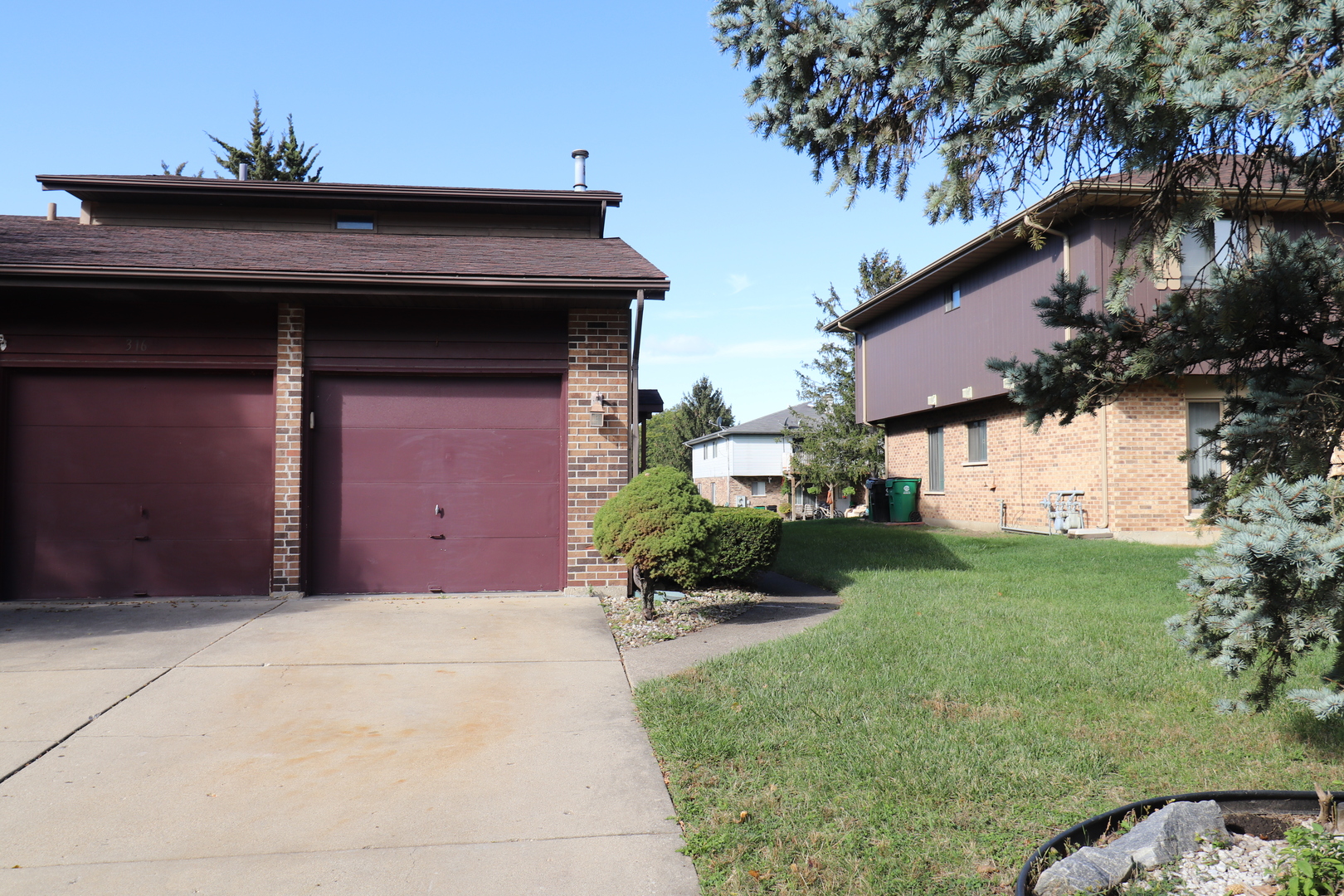 316 Morningside Drive #B, Bloomingdale, IL 60108
