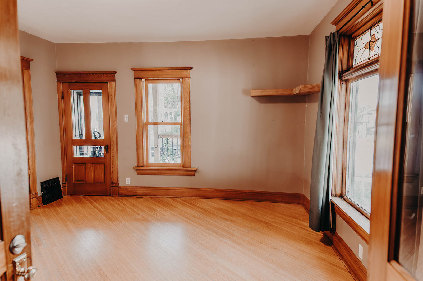 345 e market Street, Somonauk, IL 60552