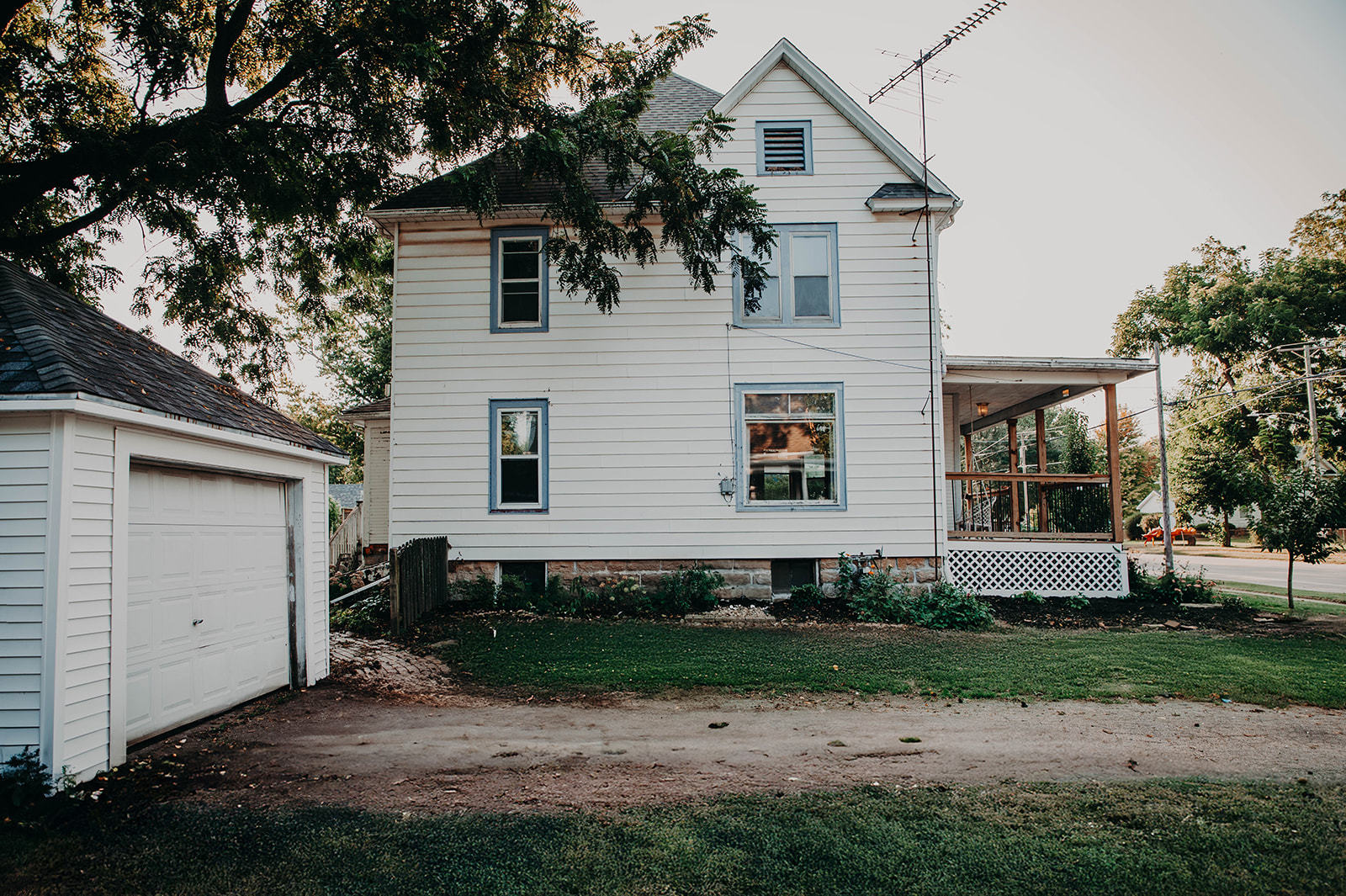 345 e market Street, Somonauk, IL 60552