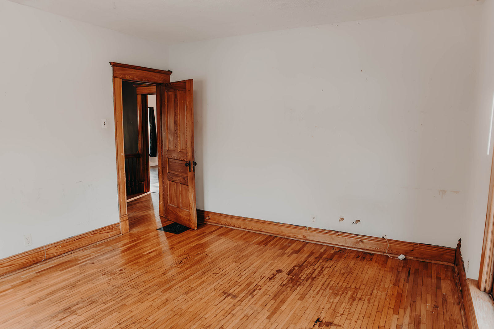 345 e market Street, Somonauk, IL 60552