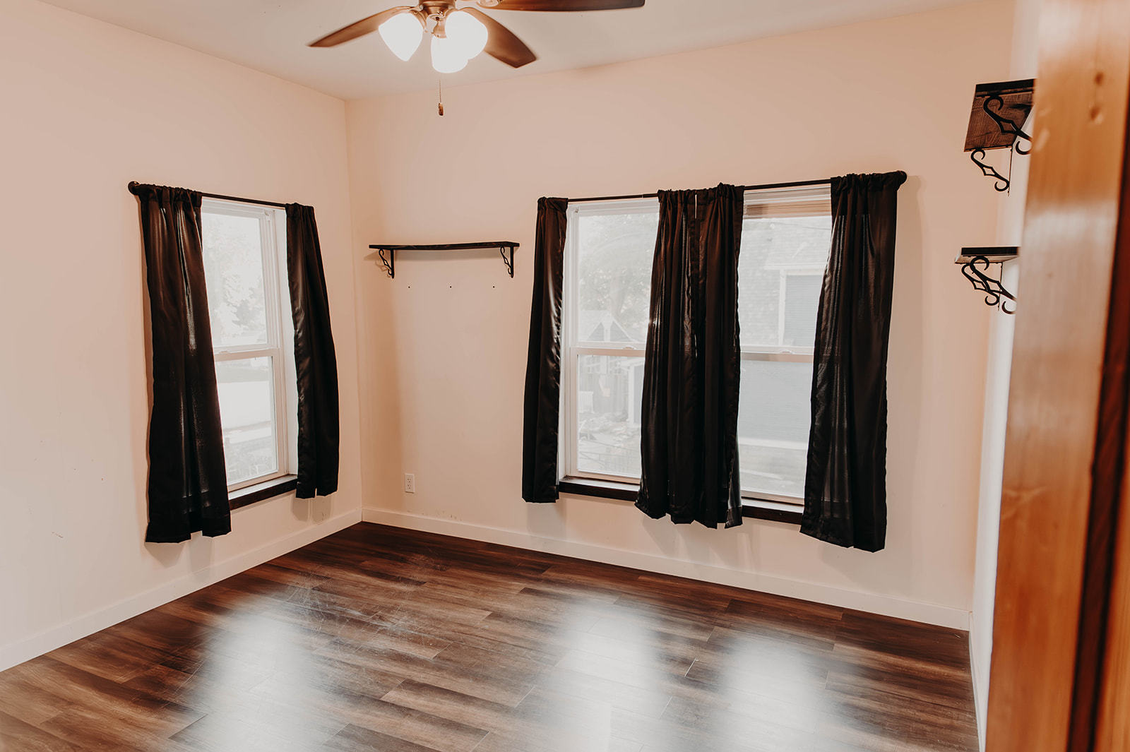 345 e market Street, Somonauk, IL 60552