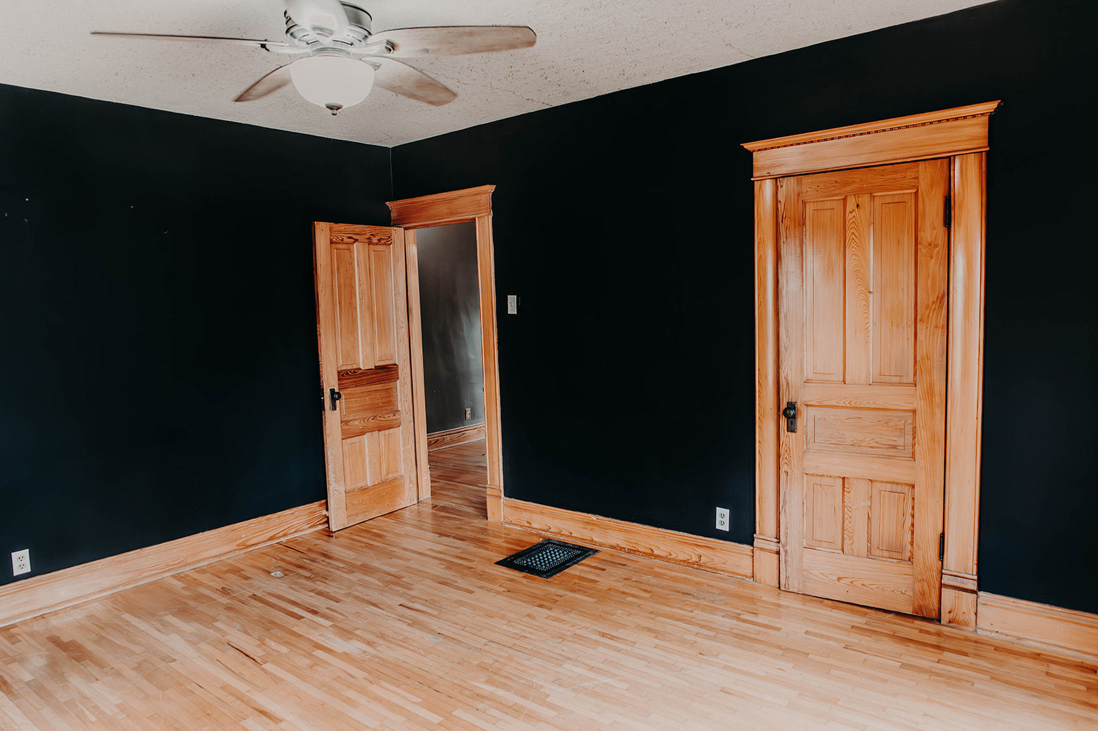 345 e market Street, Somonauk, IL 60552