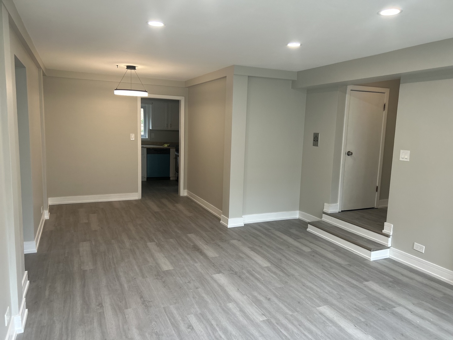 6823 N Northwest Highway #125, Chicago, IL 60631
