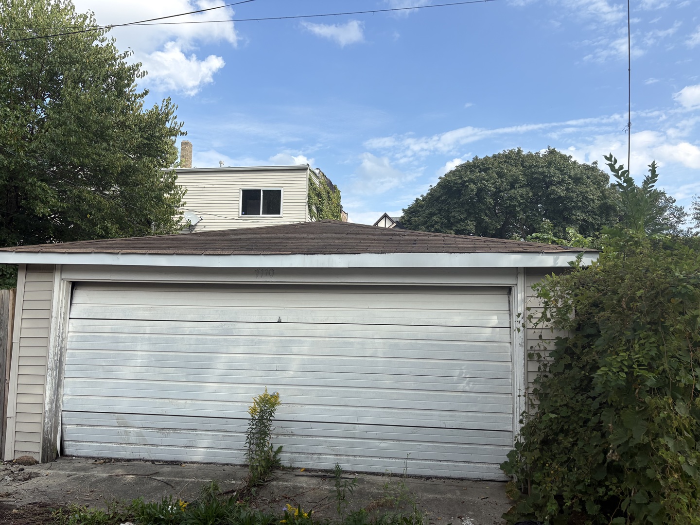 7110 S Champlain Avenue, Chicago, IL 60619