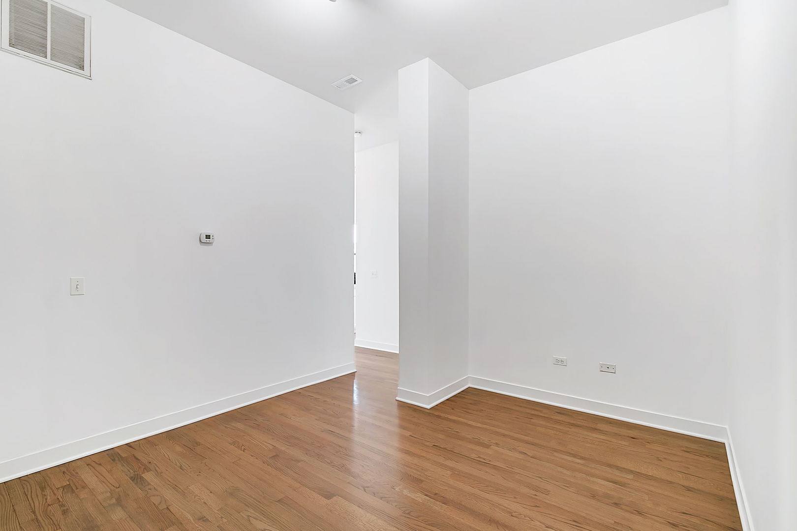 2 S Leavitt Street #201, Chicago, IL 60612
