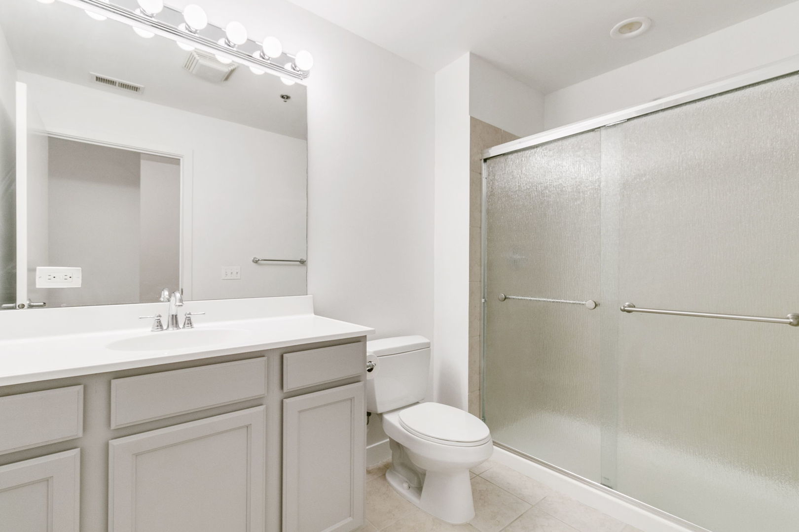 2 S Leavitt Street #201, Chicago, IL 60612