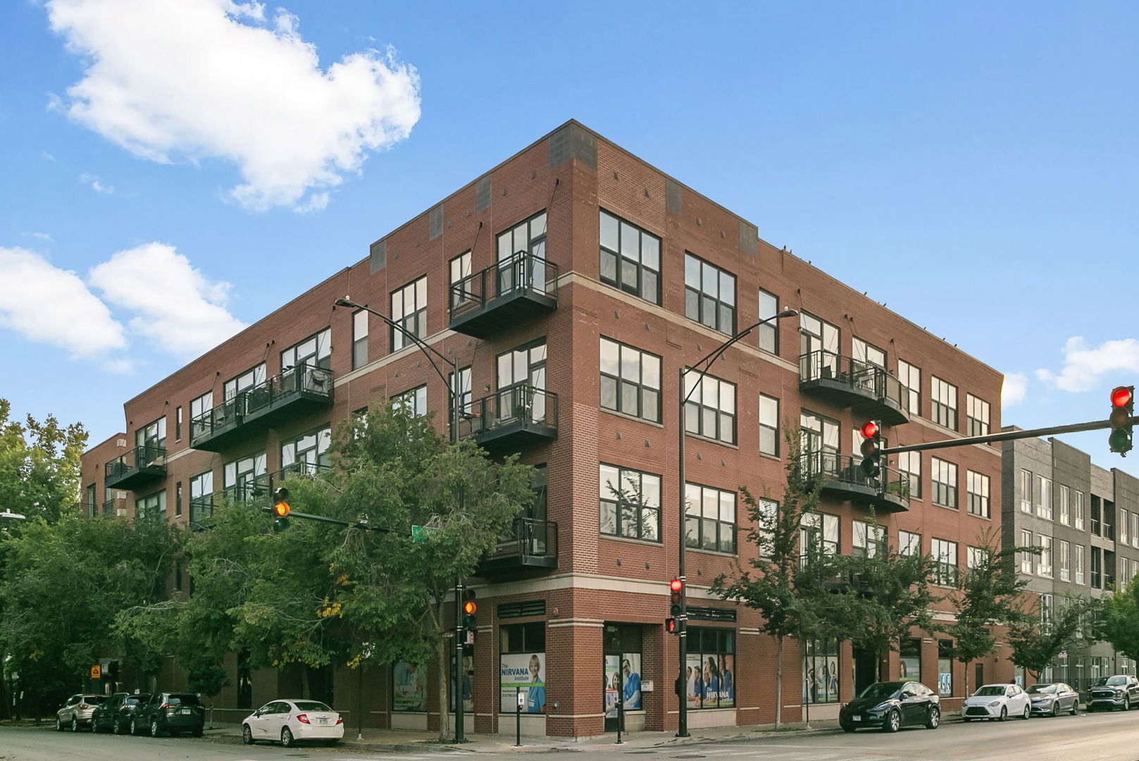 2 S Leavitt Street #201, Chicago, IL 60612