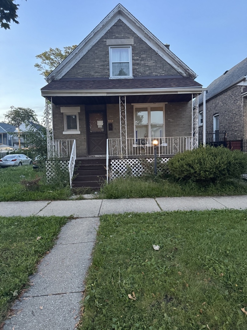 4714 W Maypole Avenue, Chicago, IL 60644
