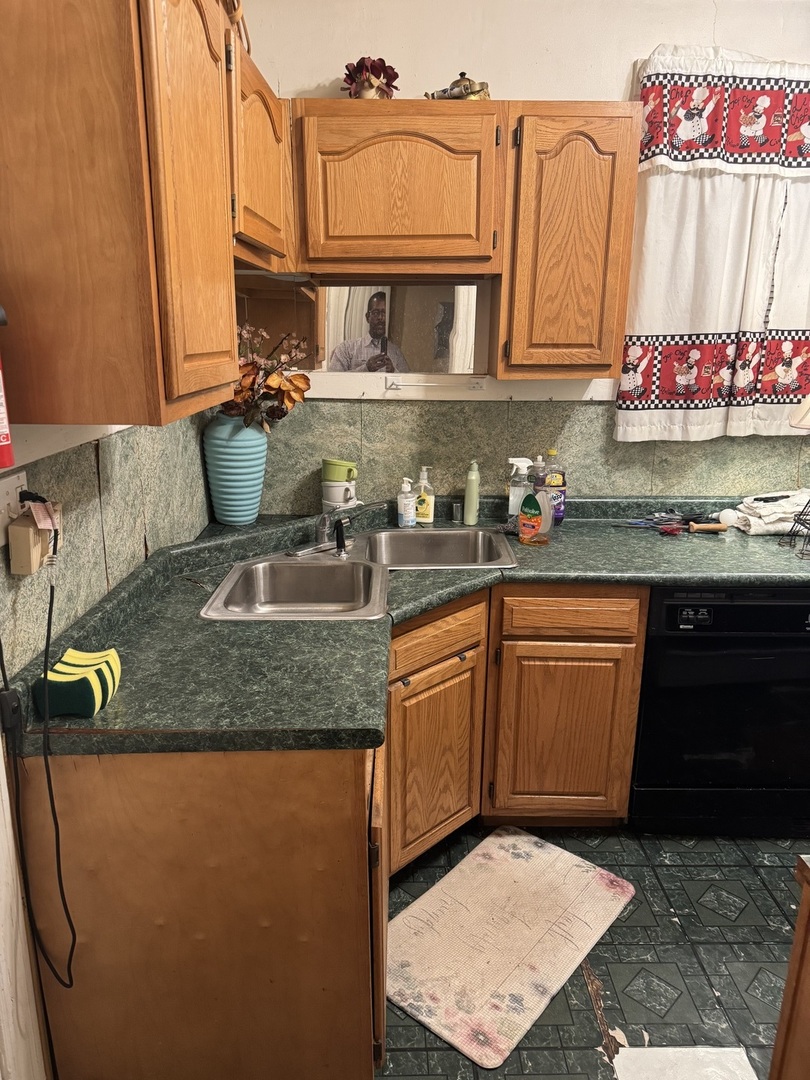 4714 W Maypole Avenue, Chicago, IL 60644