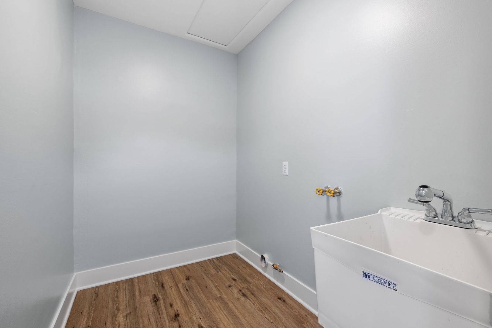 7919 Walnut Avenue, Hammond, IN 46324