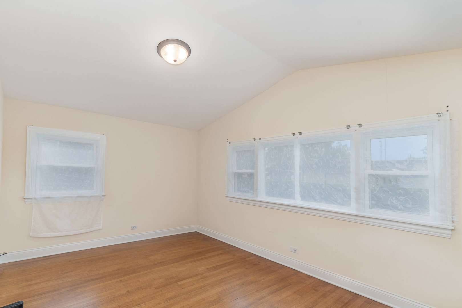 1840 Nimitz Drive, Des Plaines, IL 60018