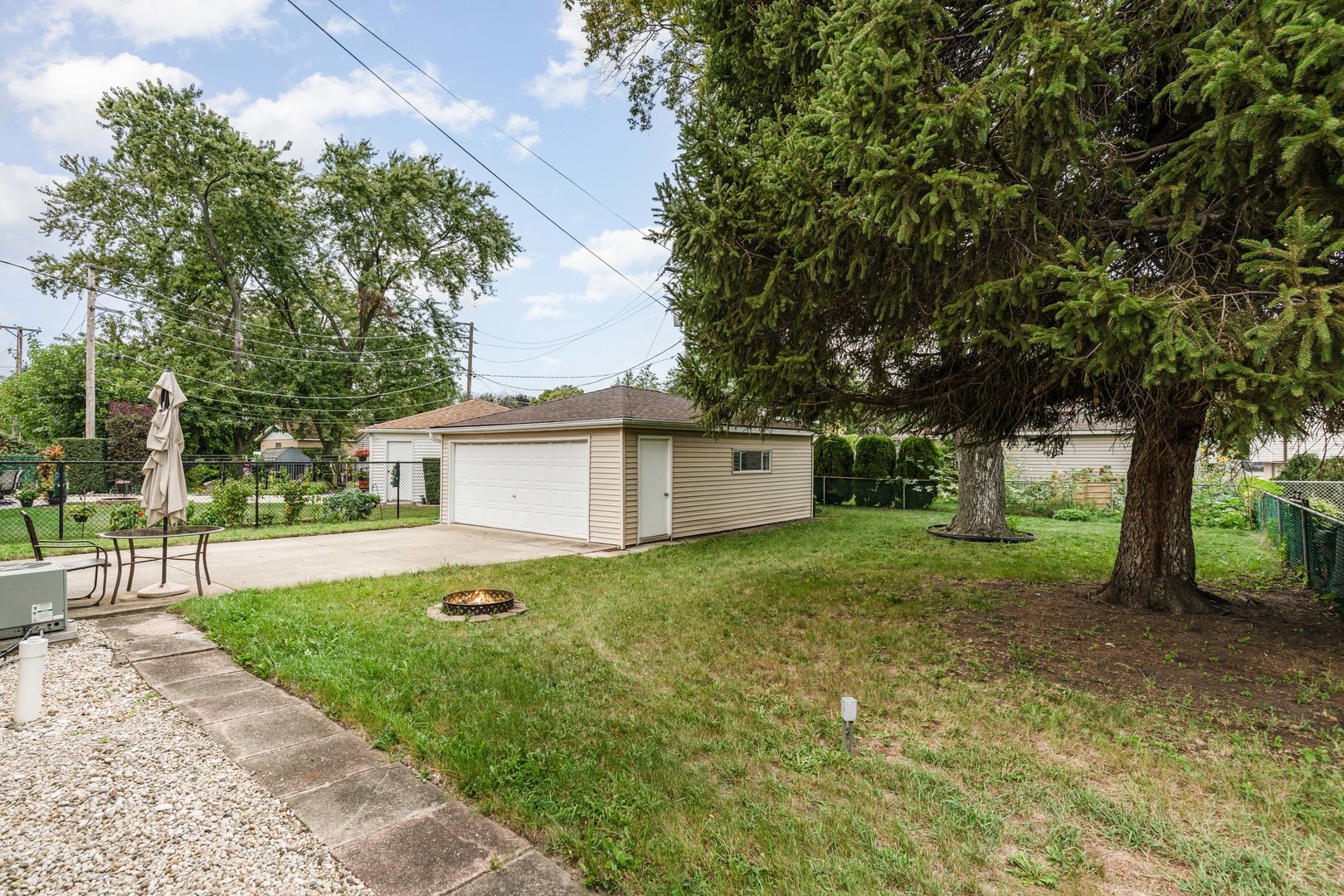 1840 Nimitz Drive, Des Plaines, IL 60018