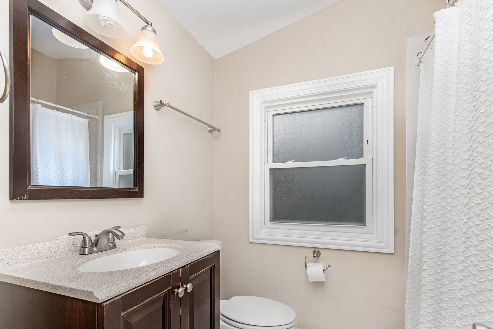 1840 Nimitz Drive, Des Plaines, IL 60018