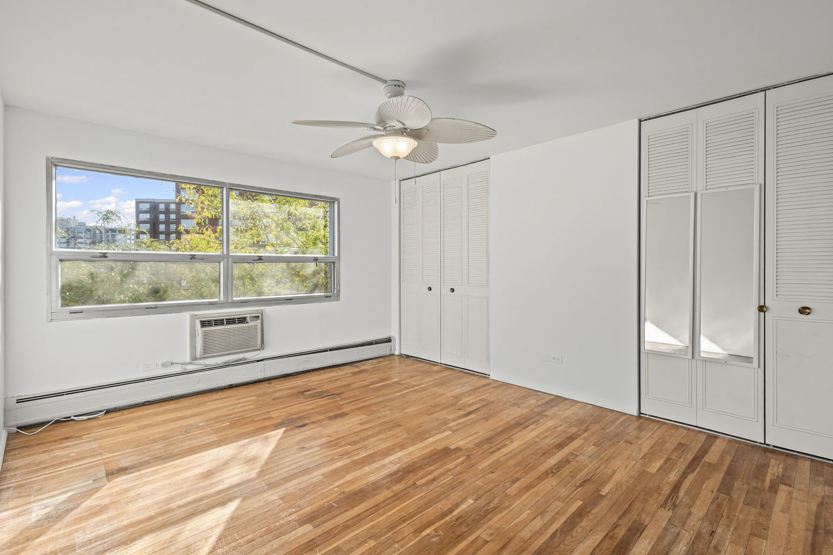 9001 Golf Road #5B, Des Plaines, IL 60016
