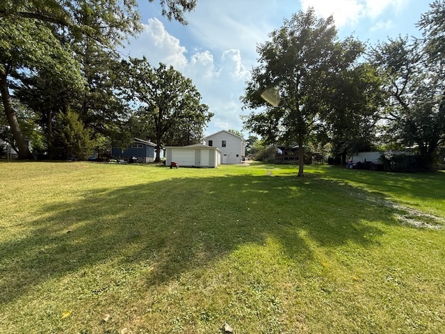 26324 W Prospect Avenue, Antioch, IL 60002