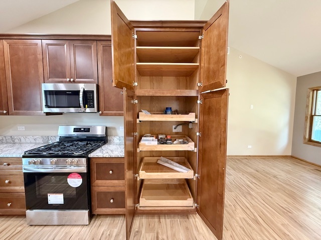 26324 W Prospect Avenue, Antioch, IL 60002