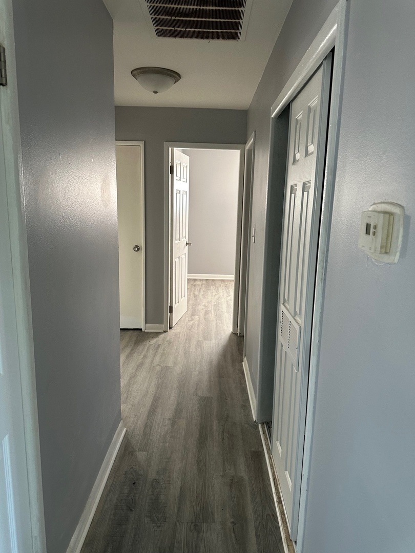 2956 Sherwood Avenue, Markham, IL 60428