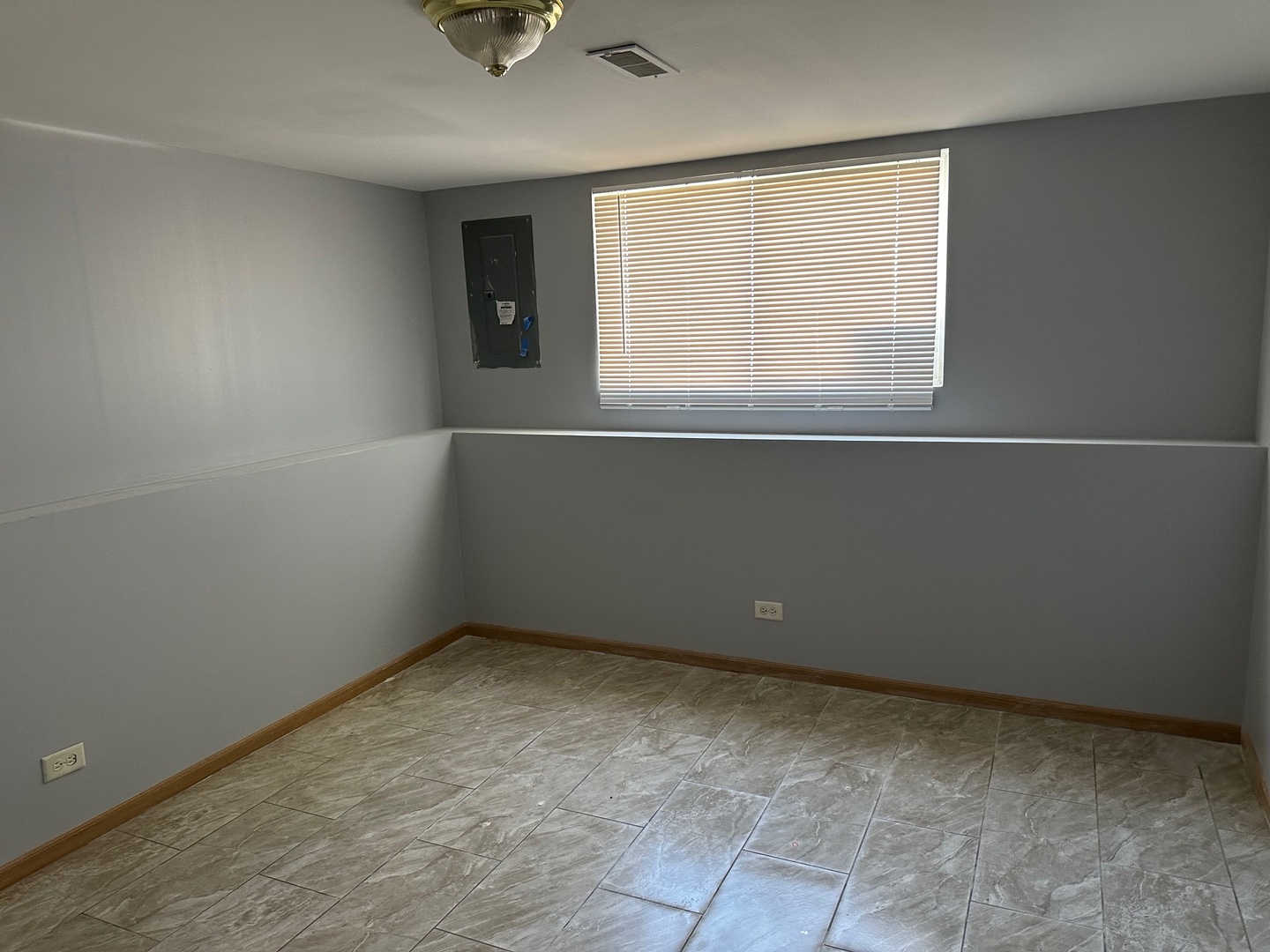 677 Forsythe Avenue, Calumet City, IL 60409