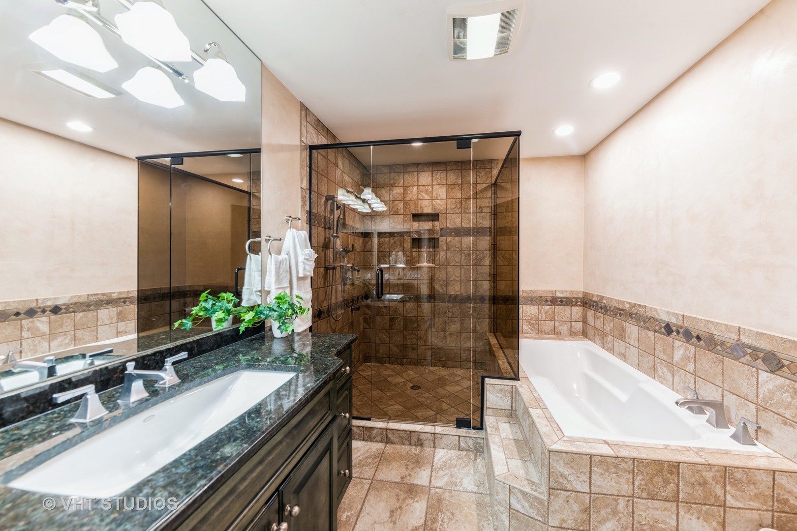 37756-88 N Cedar Lake Road, Lake Villa, IL 60046