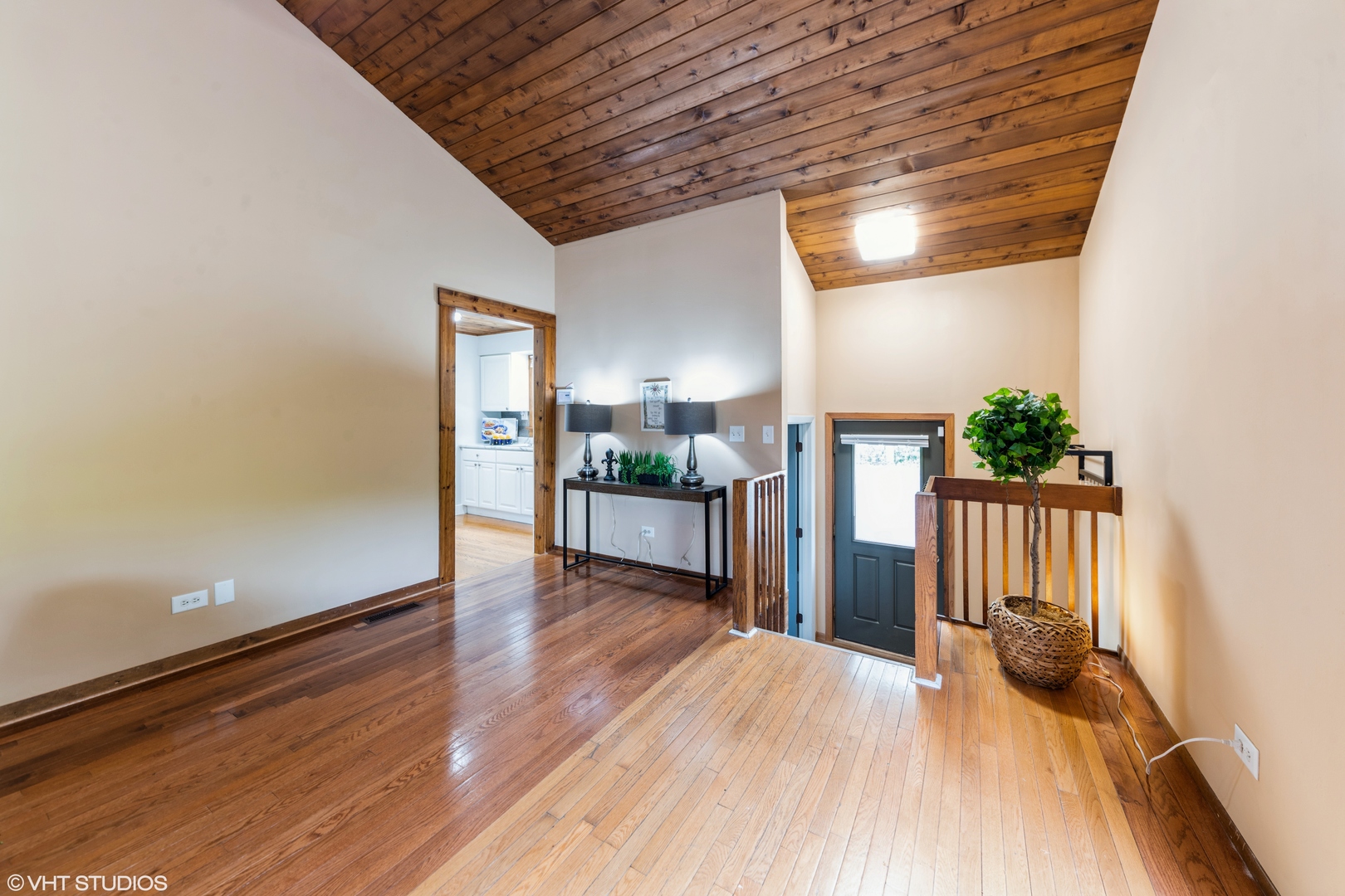 37756-88 N Cedar Lake Road, Lake Villa, IL 60046
