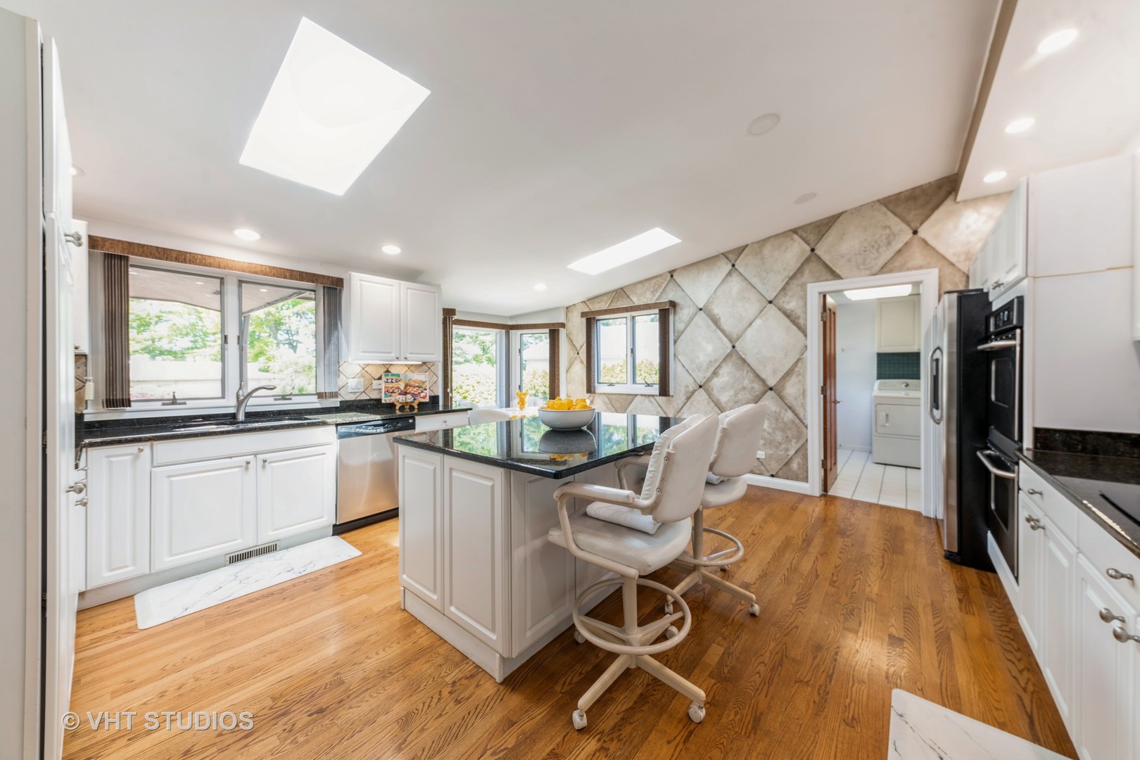 37756-88 N Cedar Lake Road, Lake Villa, IL 60046