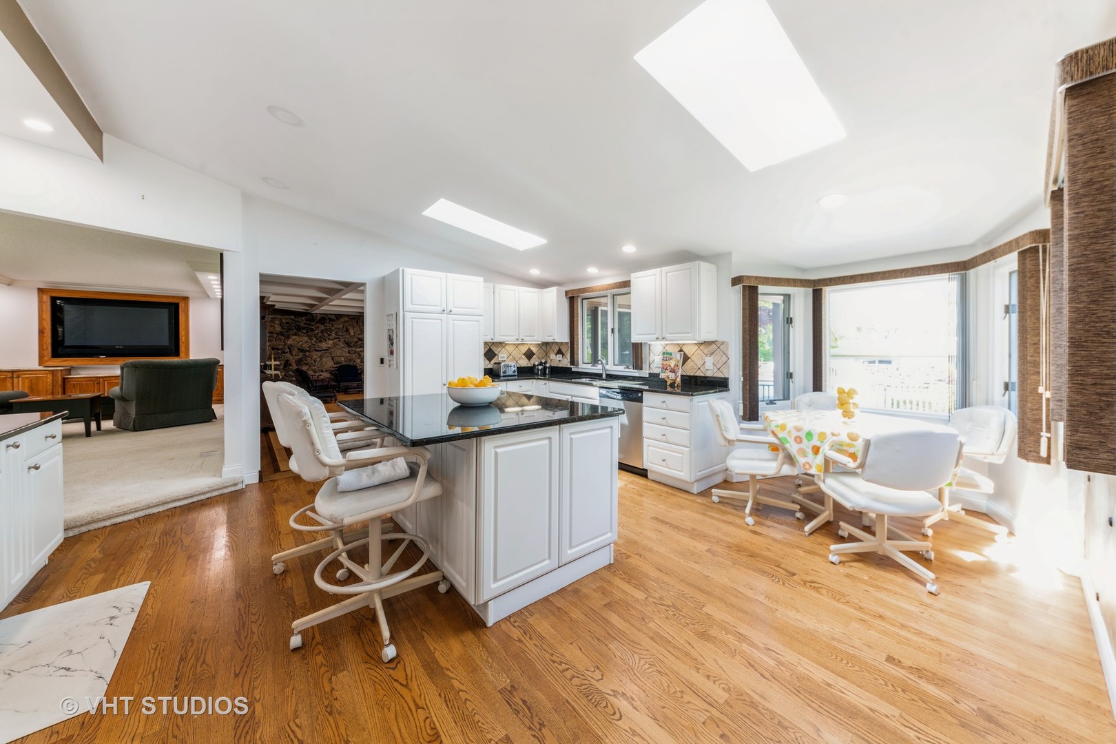 37756-88 N Cedar Lake Road, Lake Villa, IL 60046