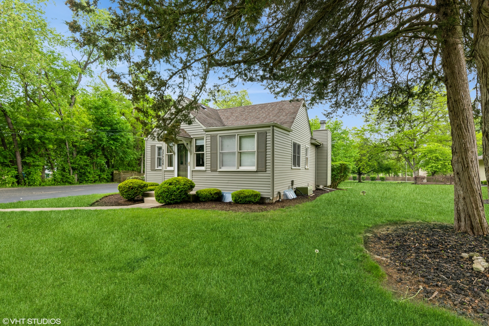 37756-88 N Cedar Lake Road, Lake Villa, IL 60046