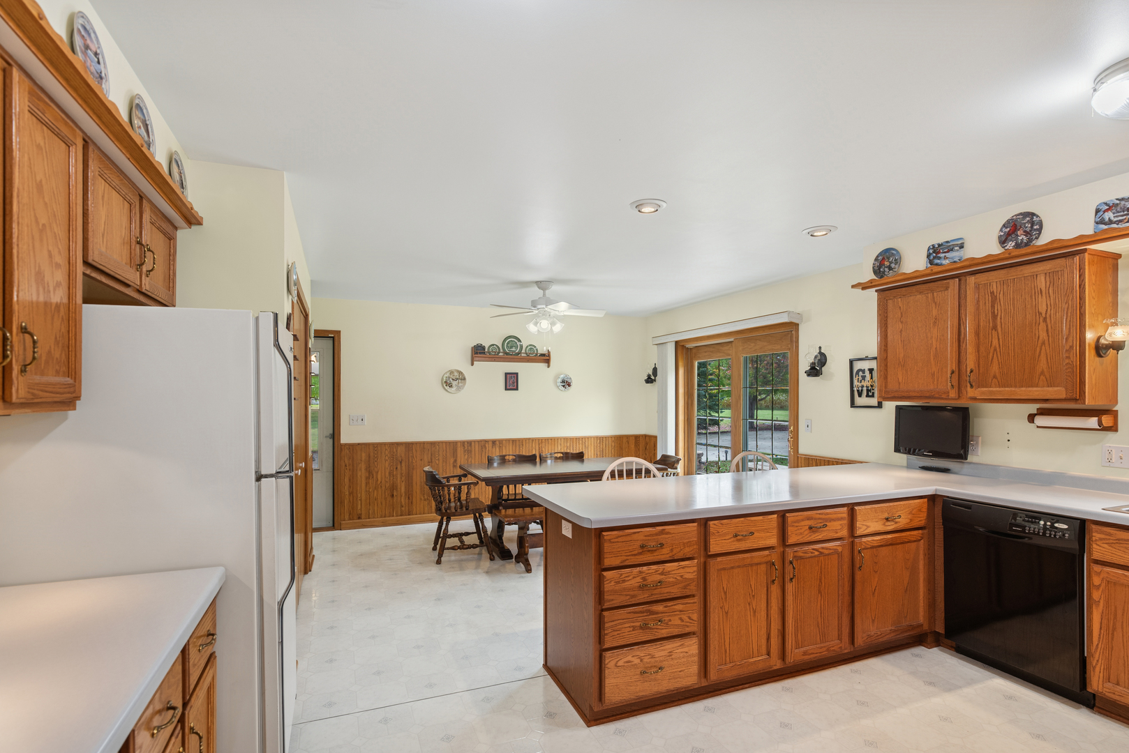 43100 N Lewis Avenue, Zion, IL 60099