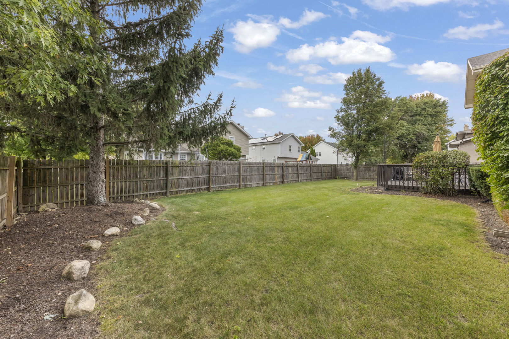 425 Cimarron Drive, Aurora, IL 60504