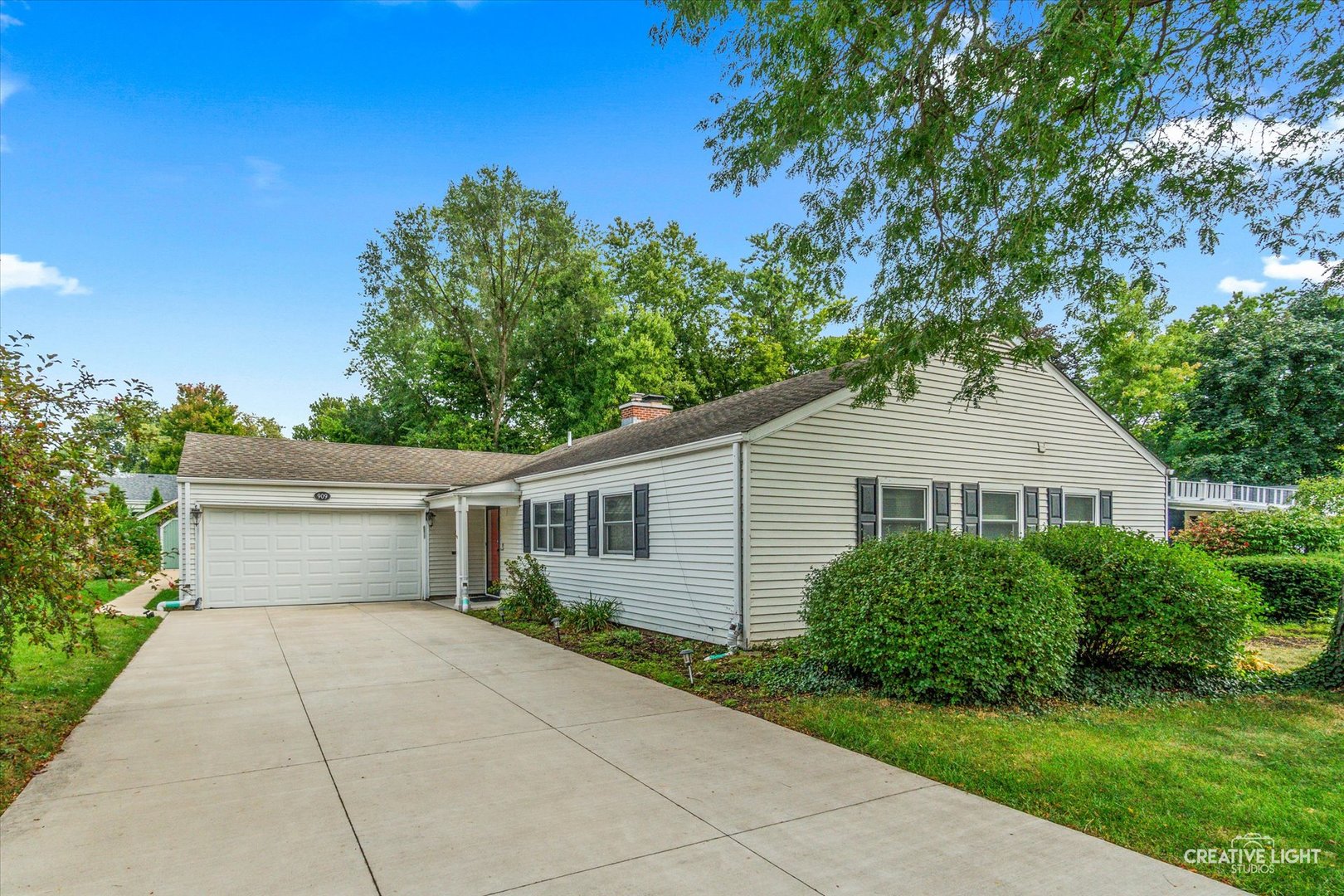 909 S Main Street, Wheaton, IL 60189