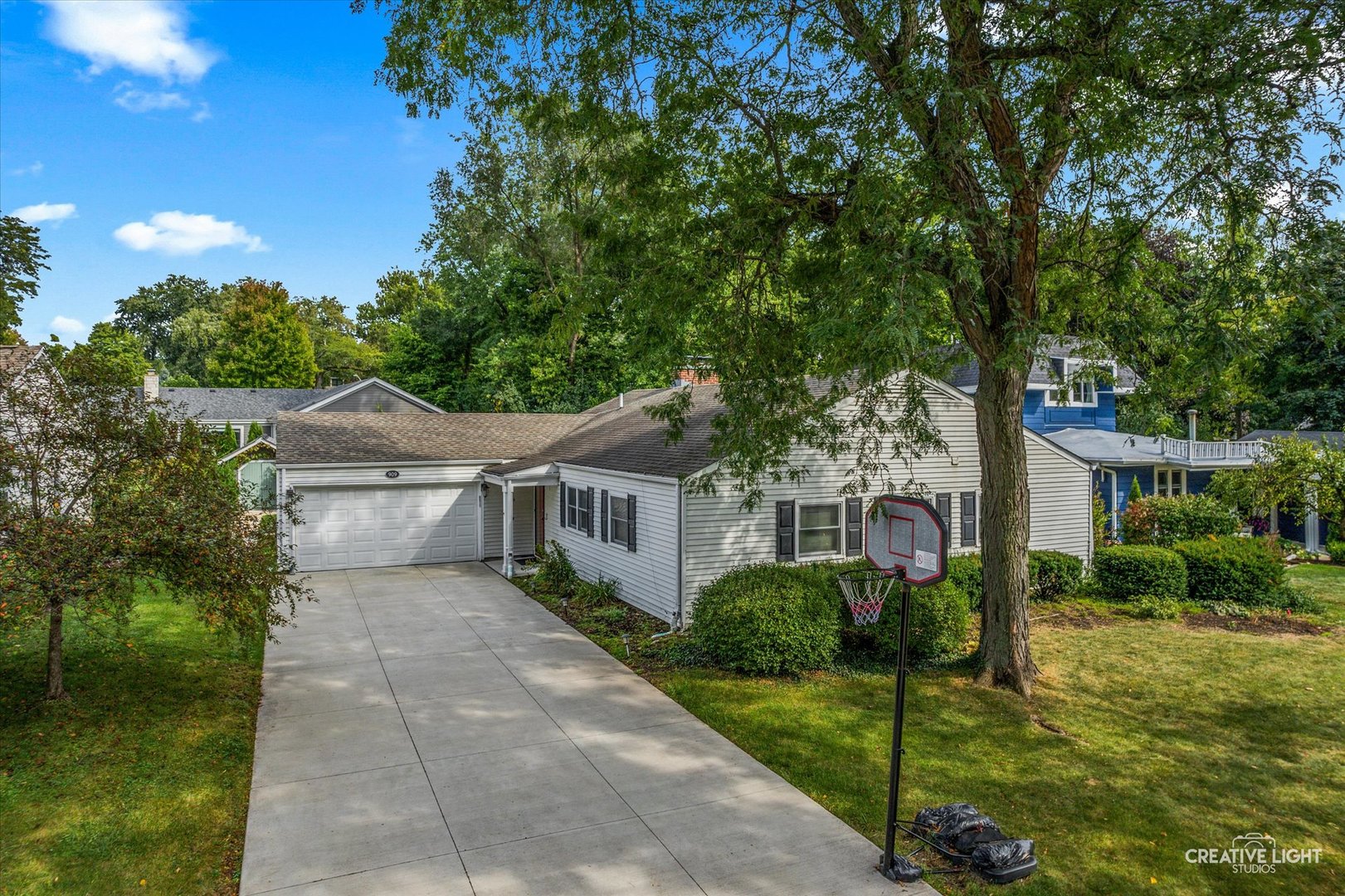 909 S Main Street, Wheaton, IL 60189