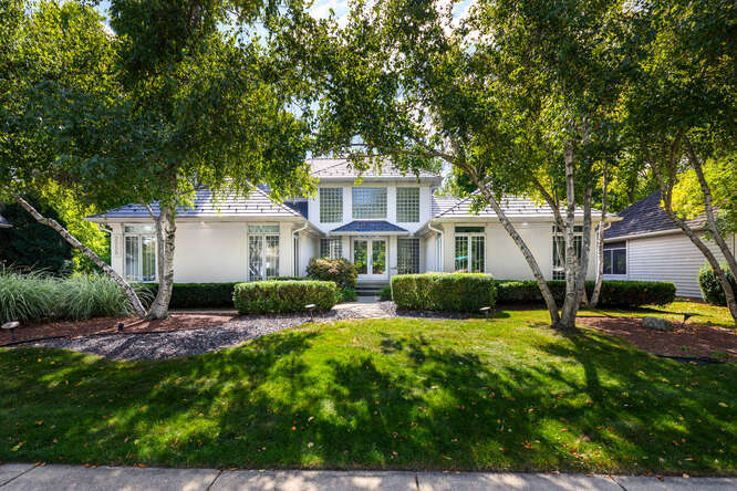 2255 Palmer Circle, Naperville, IL 60564