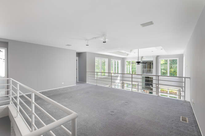 2255 Palmer Circle, Naperville, IL 60564