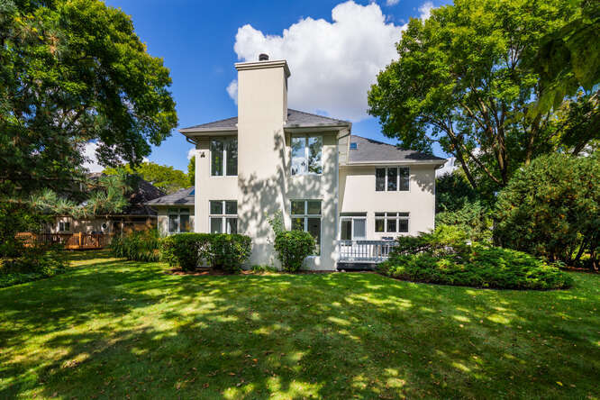 2255 Palmer Circle, Naperville, IL 60564