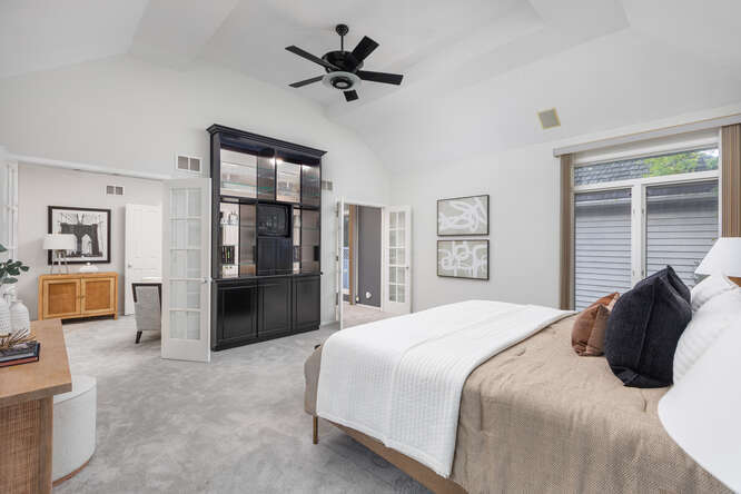 2255 Palmer Circle, Naperville, IL 60564