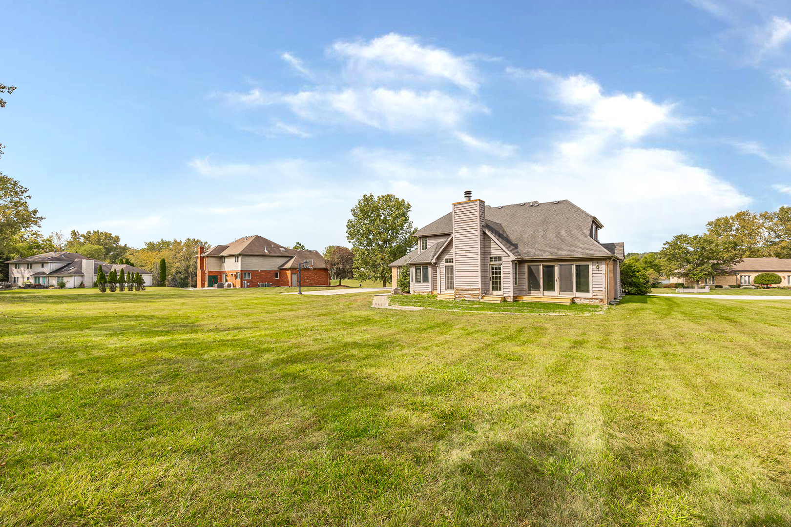 24219 S Lakeside Trail, Crete, IL 60417