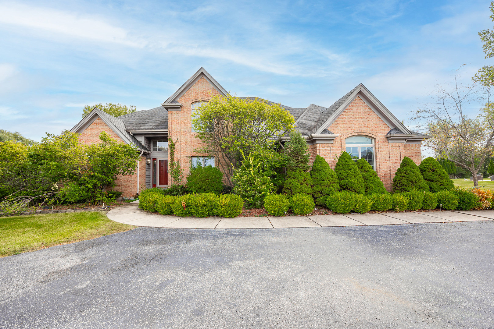 24219 S Lakeside Trail, Crete, IL 60417