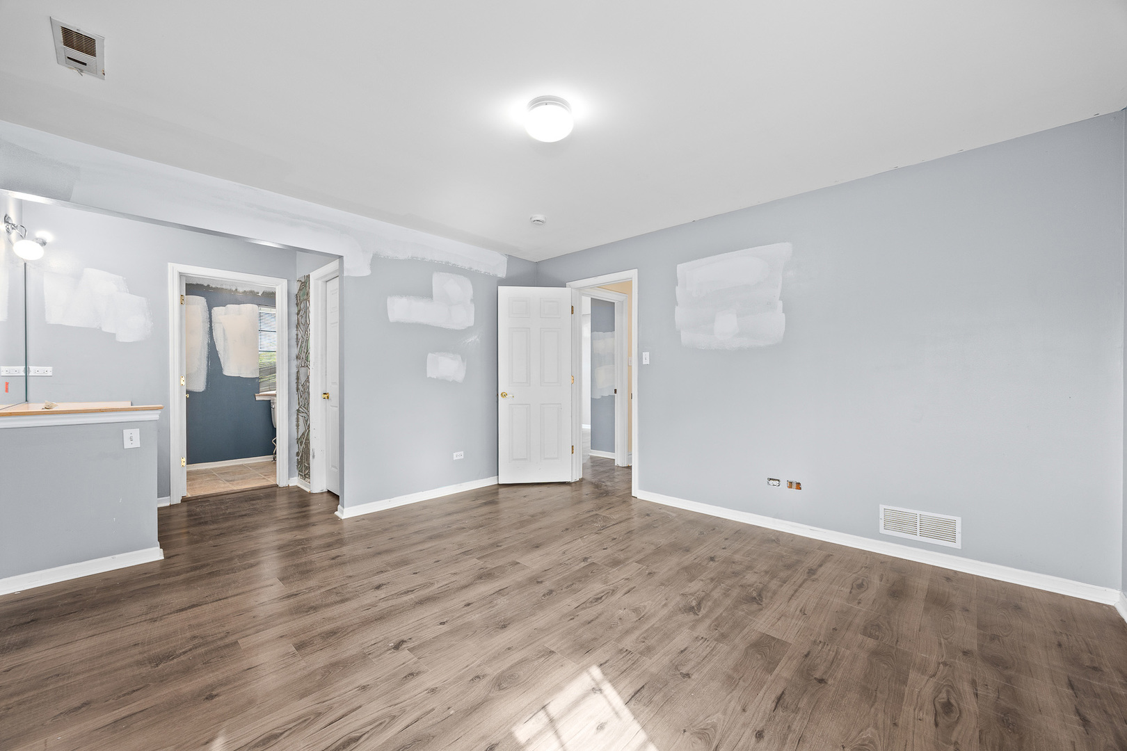 24219 S Lakeside Trail, Crete, IL 60417