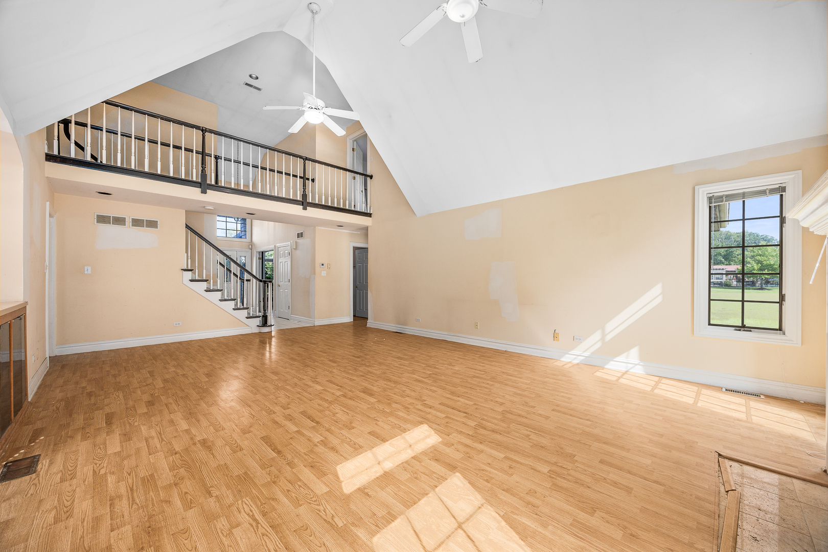 24219 S Lakeside Trail, Crete, IL 60417