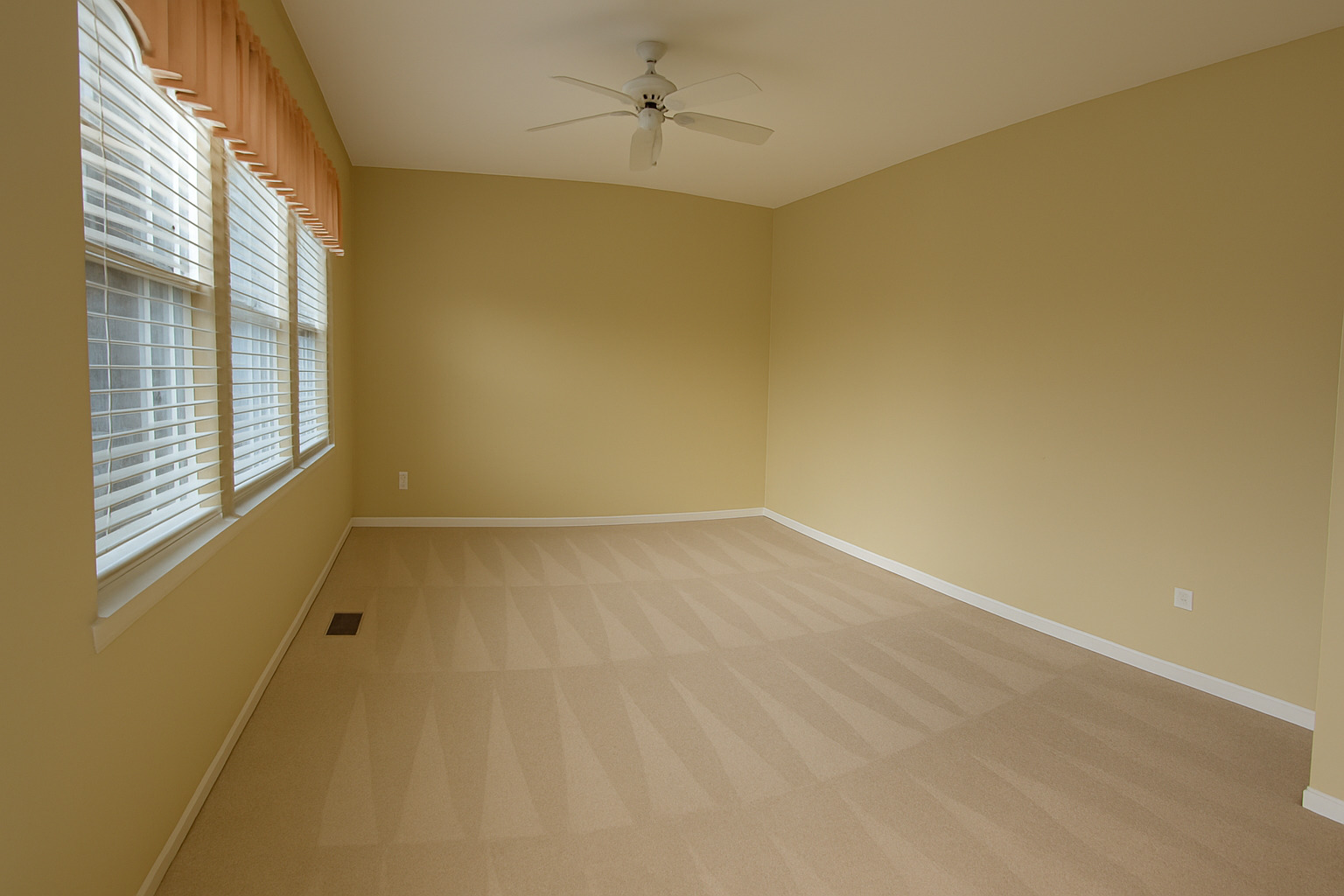 21546 Victory Lake Way, Crest Hill, IL 60403