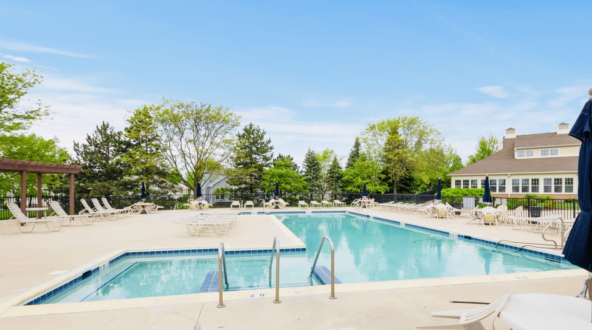 21546 Victory Lake Way, Crest Hill, IL 60403