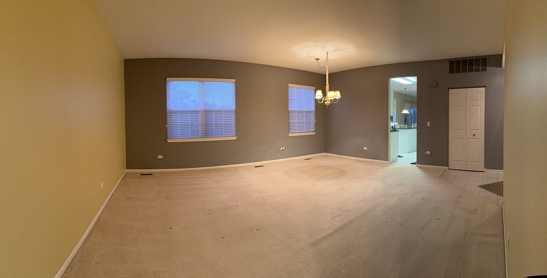 21546 Victory Lake Way, Crest Hill, IL 60403