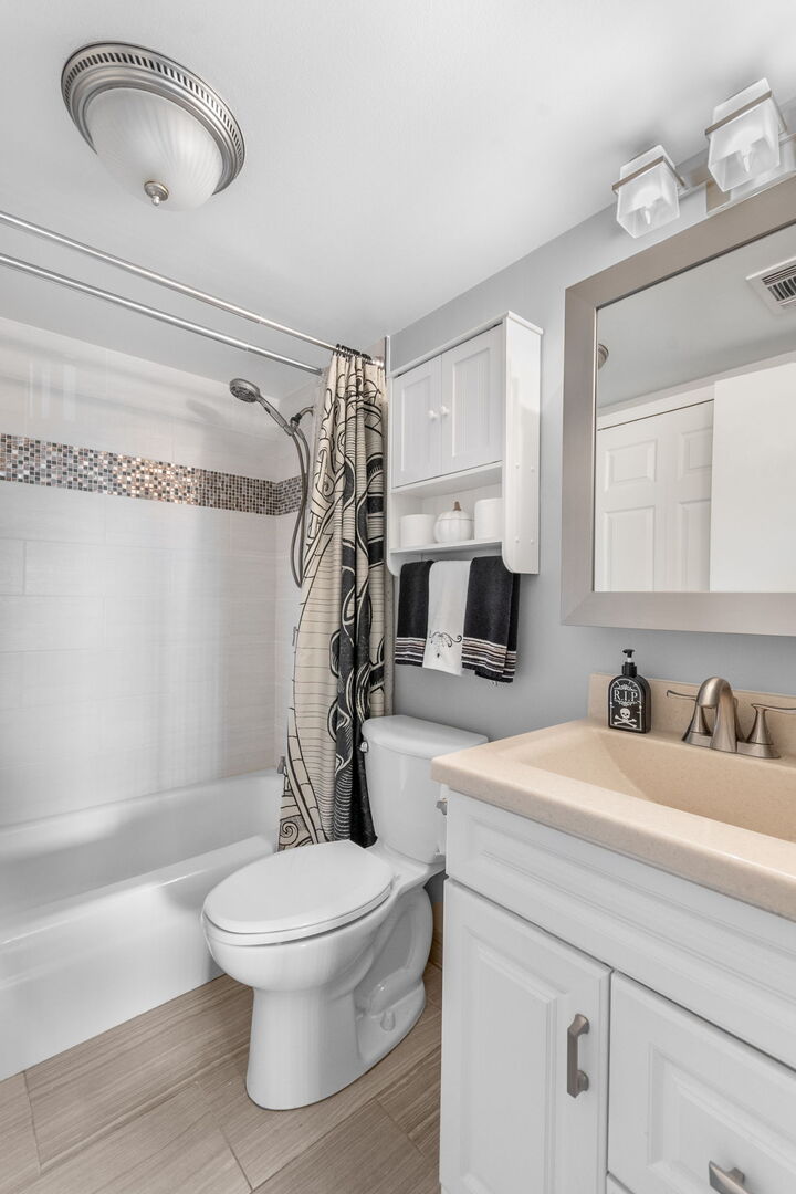 512 Redondo Drive #512, Downers Grove, IL 60516