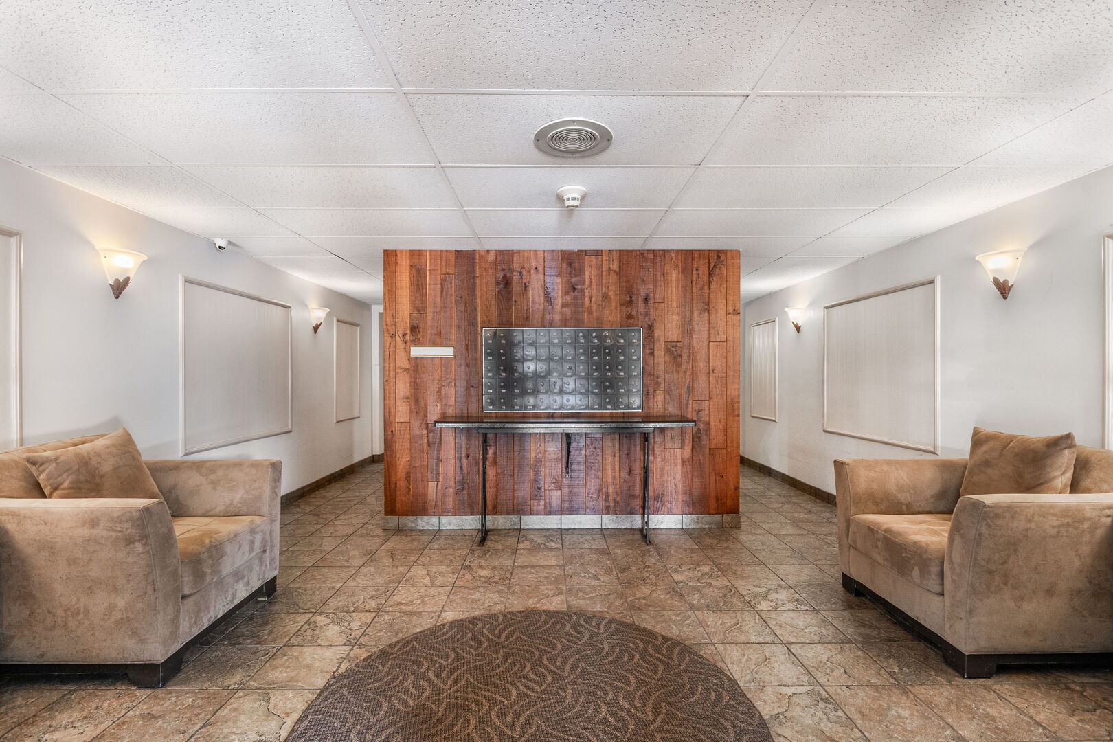 512 Redondo Drive #512, Downers Grove, IL 60516