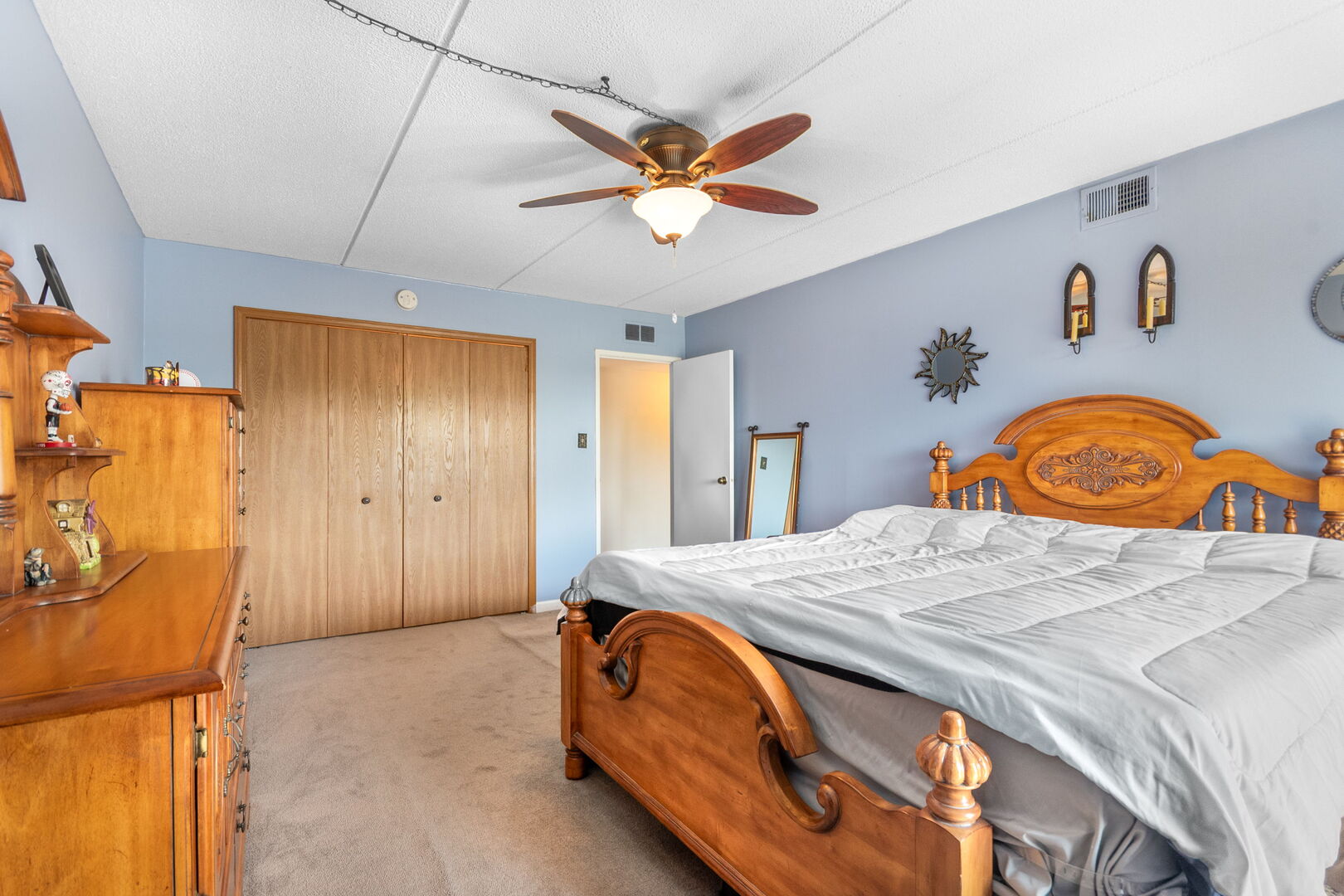 512 Redondo Drive #512, Downers Grove, IL 60516